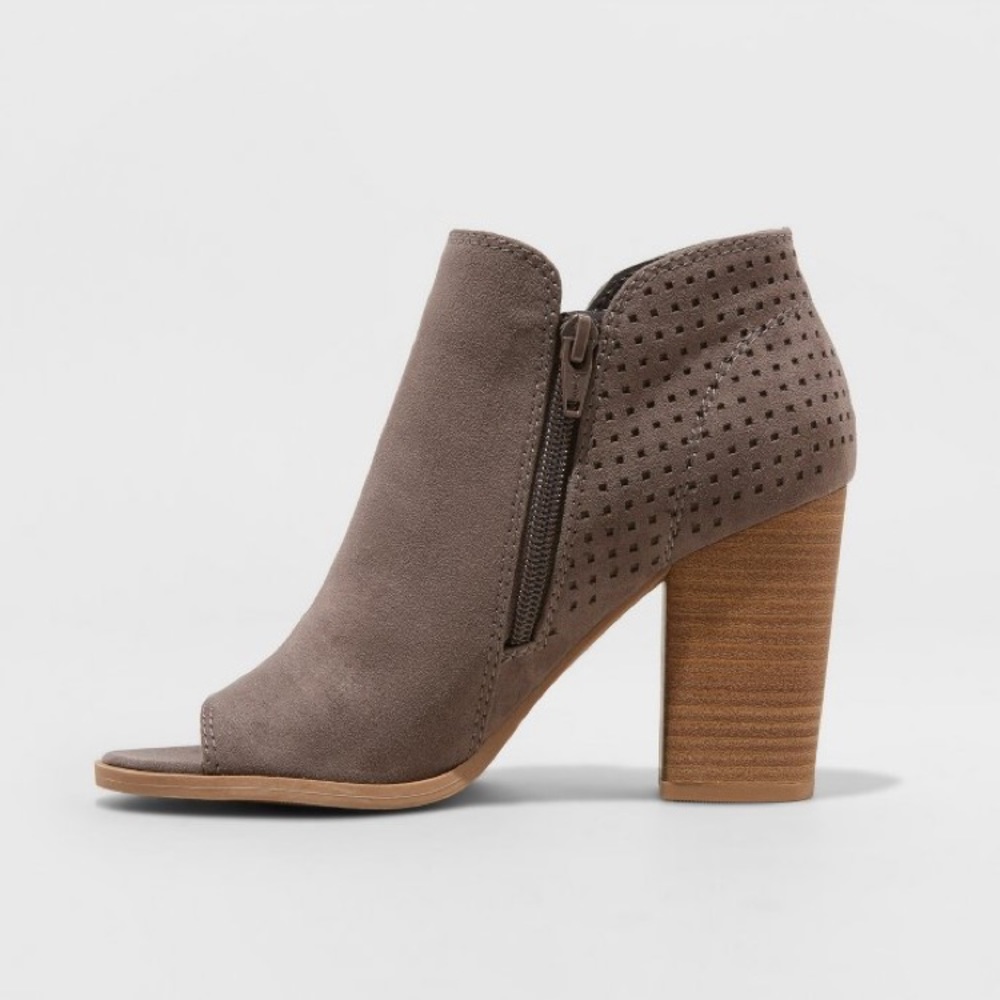 Women’s Gray Ankle Open Toe Heeled Booties NWT - Picture 2 of 5